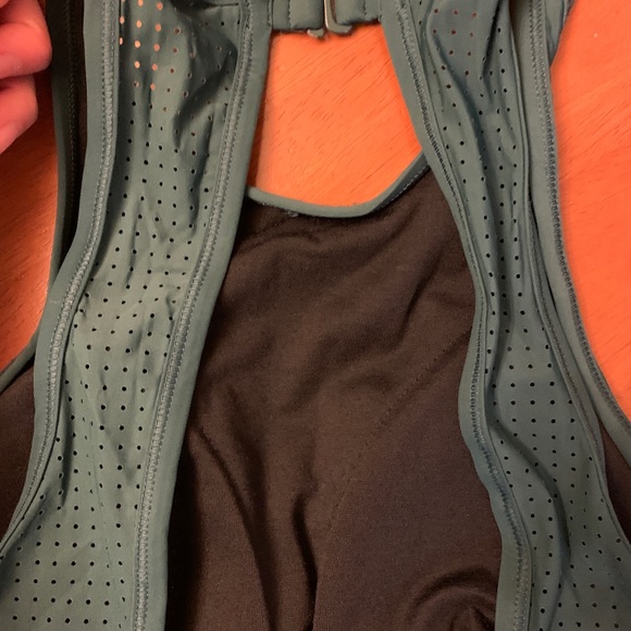 The Constant Green high neck sports bra size small - Picture 8 of 11
